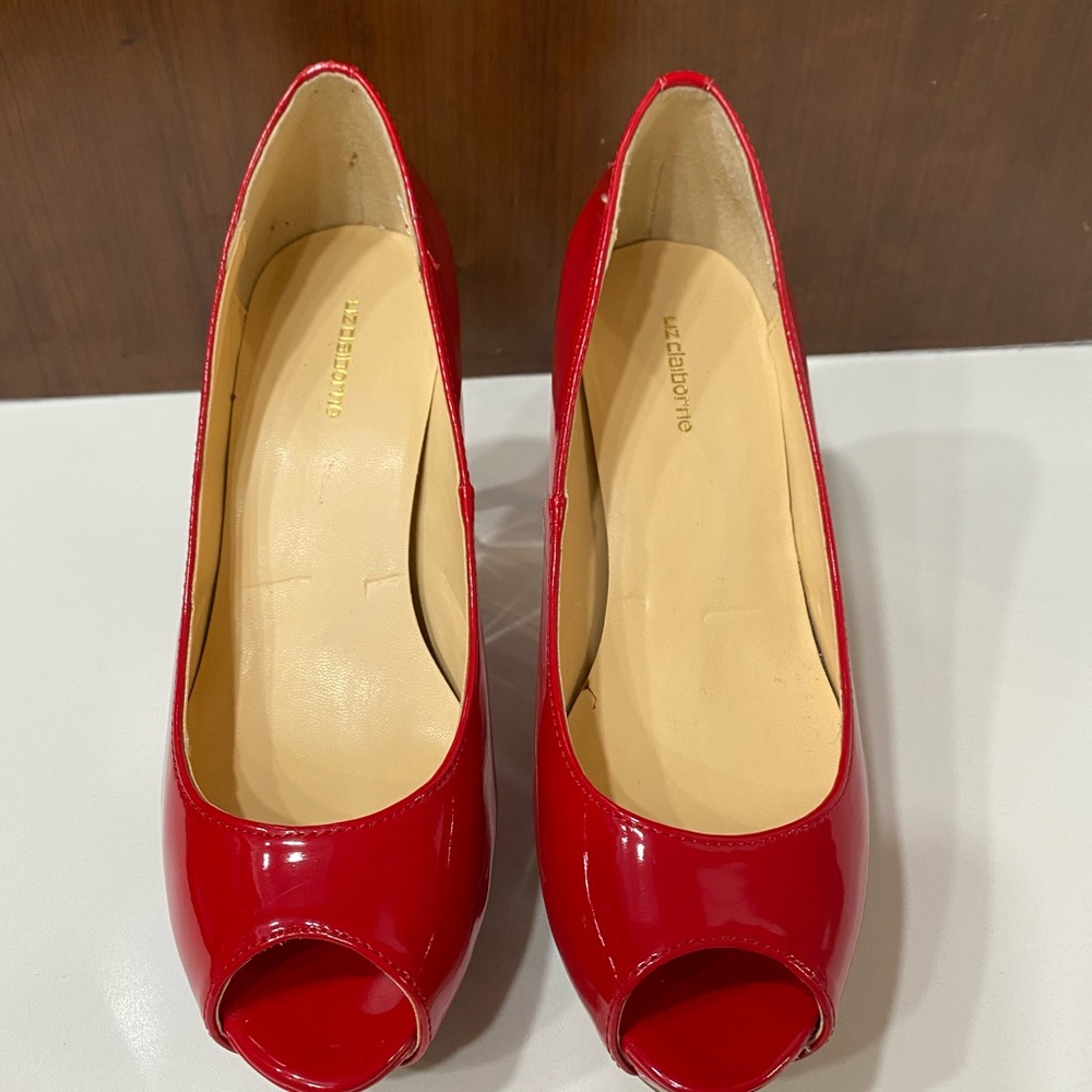 Reduced!! Liz Claiborne red opened toe patent leather platform heels.